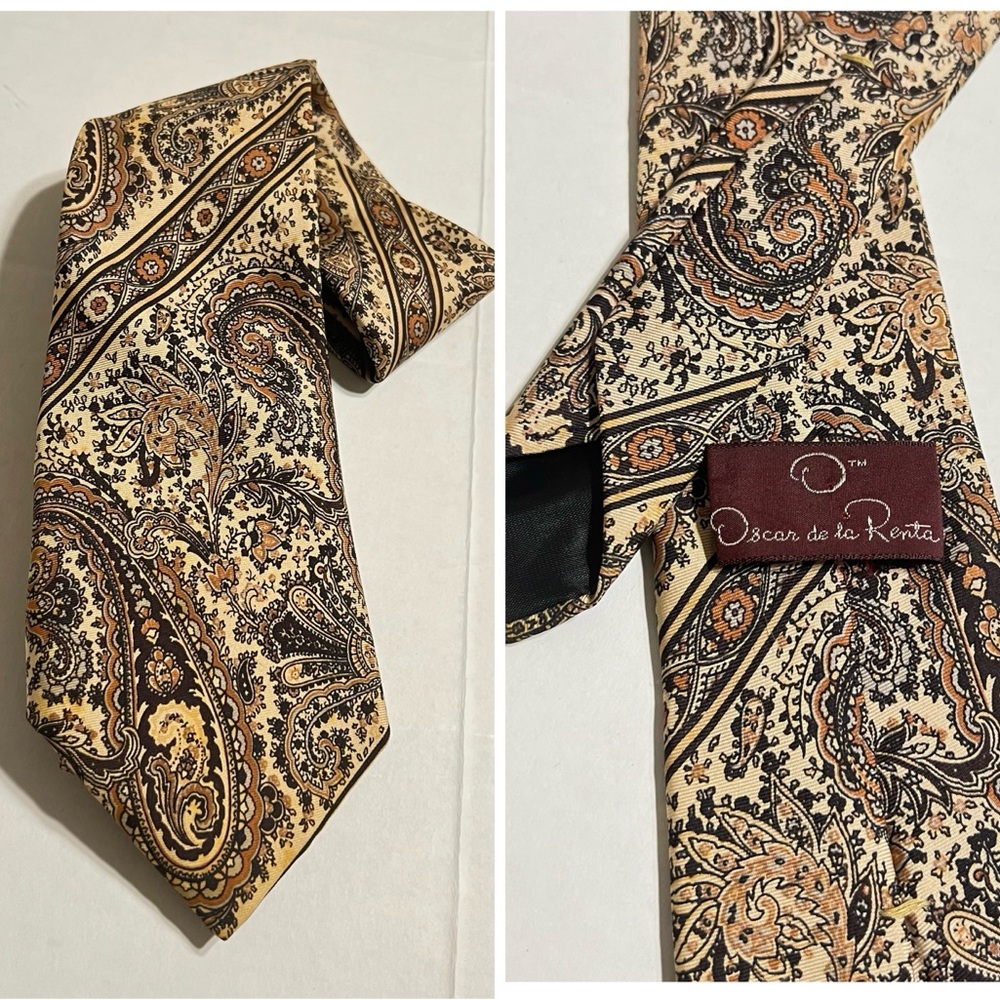 Oscar de la Renta Paisley Tie - Tan and Black Classic Silk Vintage Luxury